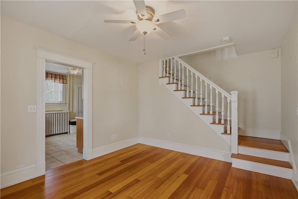 8 Warner Pl - Photo 6 of 21