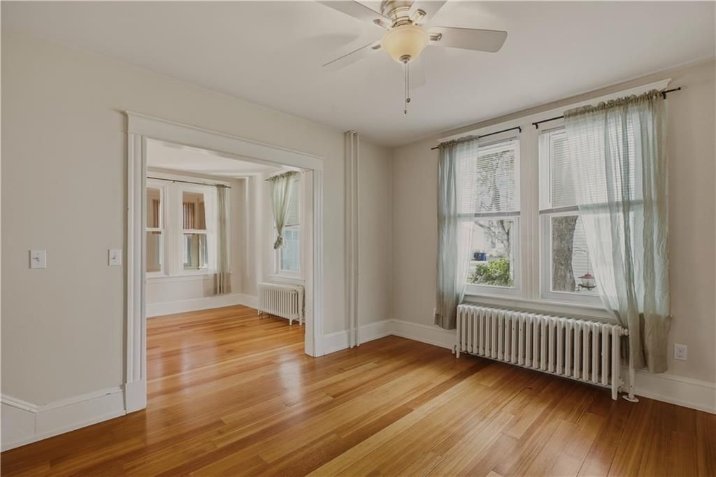 8 Warner Pl - Photo 7 of 21