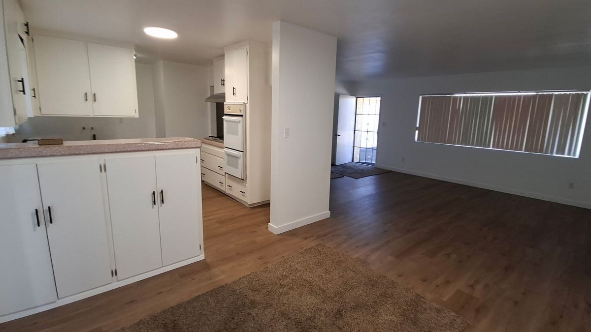359 Oxford St - Photo 5 of 6