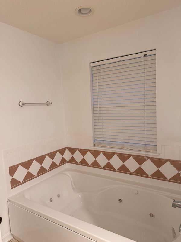 219 Bradford Dr - Photo 3 of 15