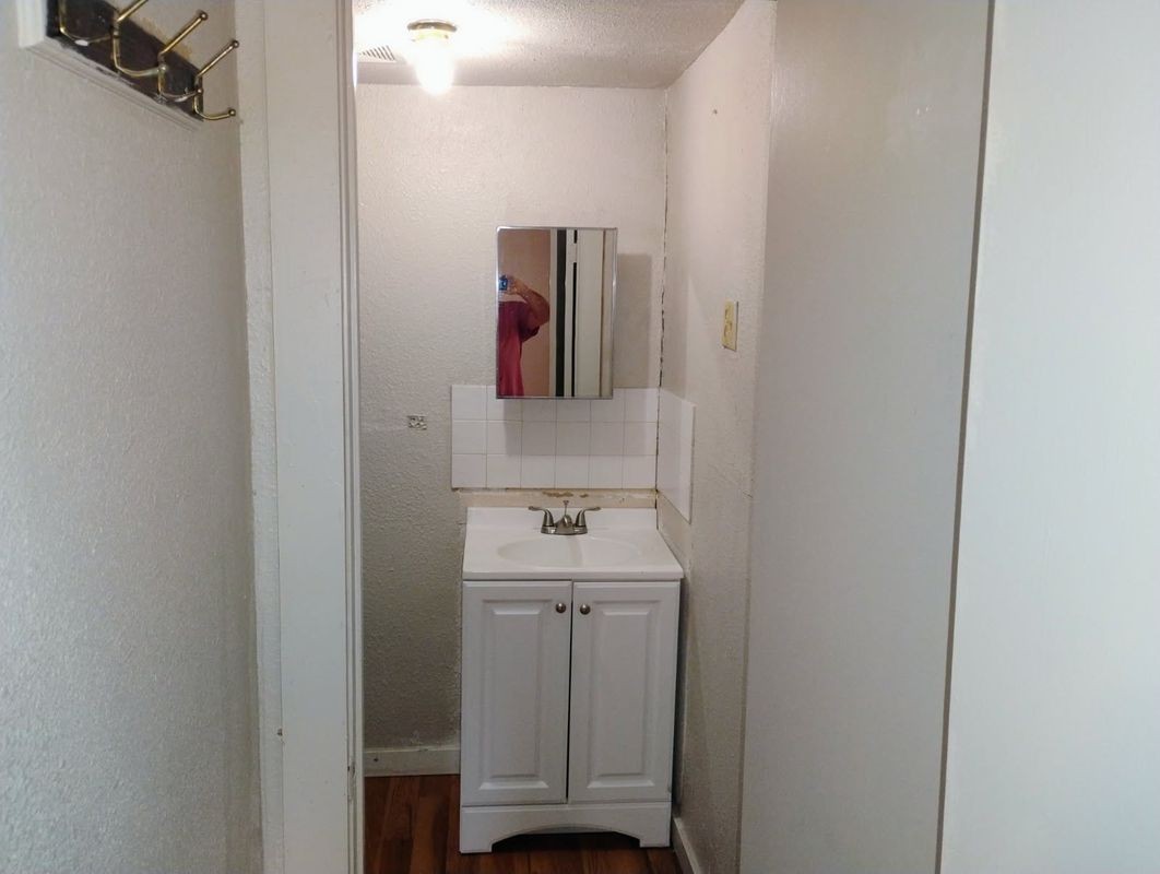 412 N Saint Augustine Dr - Photo 5 of 11