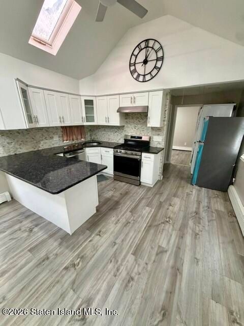 46 Seafoam St - Photo 3 of 9