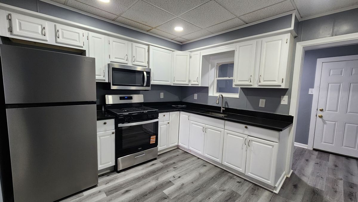 6233 Reedland St - Photo 7 of 27