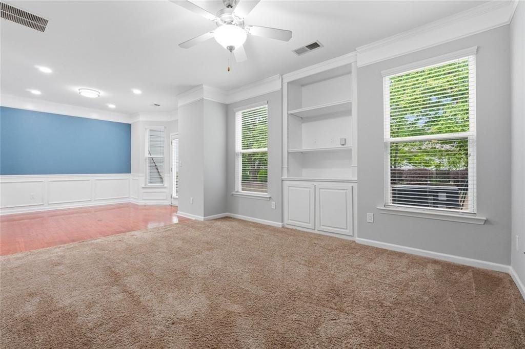 209 Parc View Ln - Photo 3 of 29