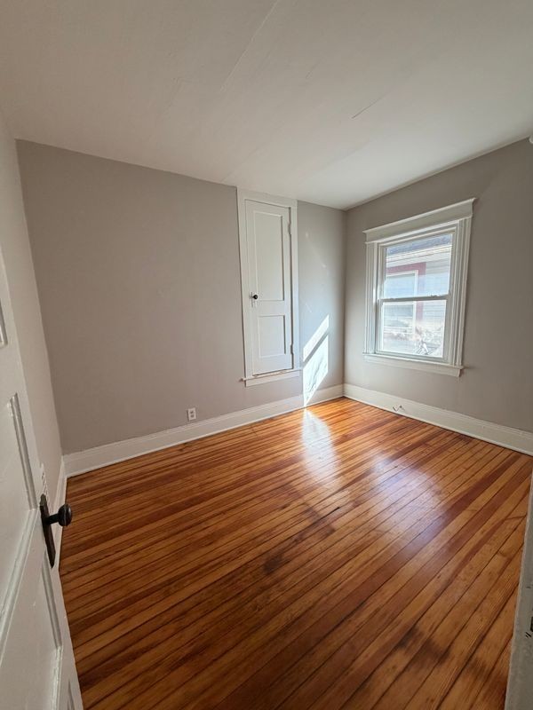 5 Sawyer St - Photo 6 of 12