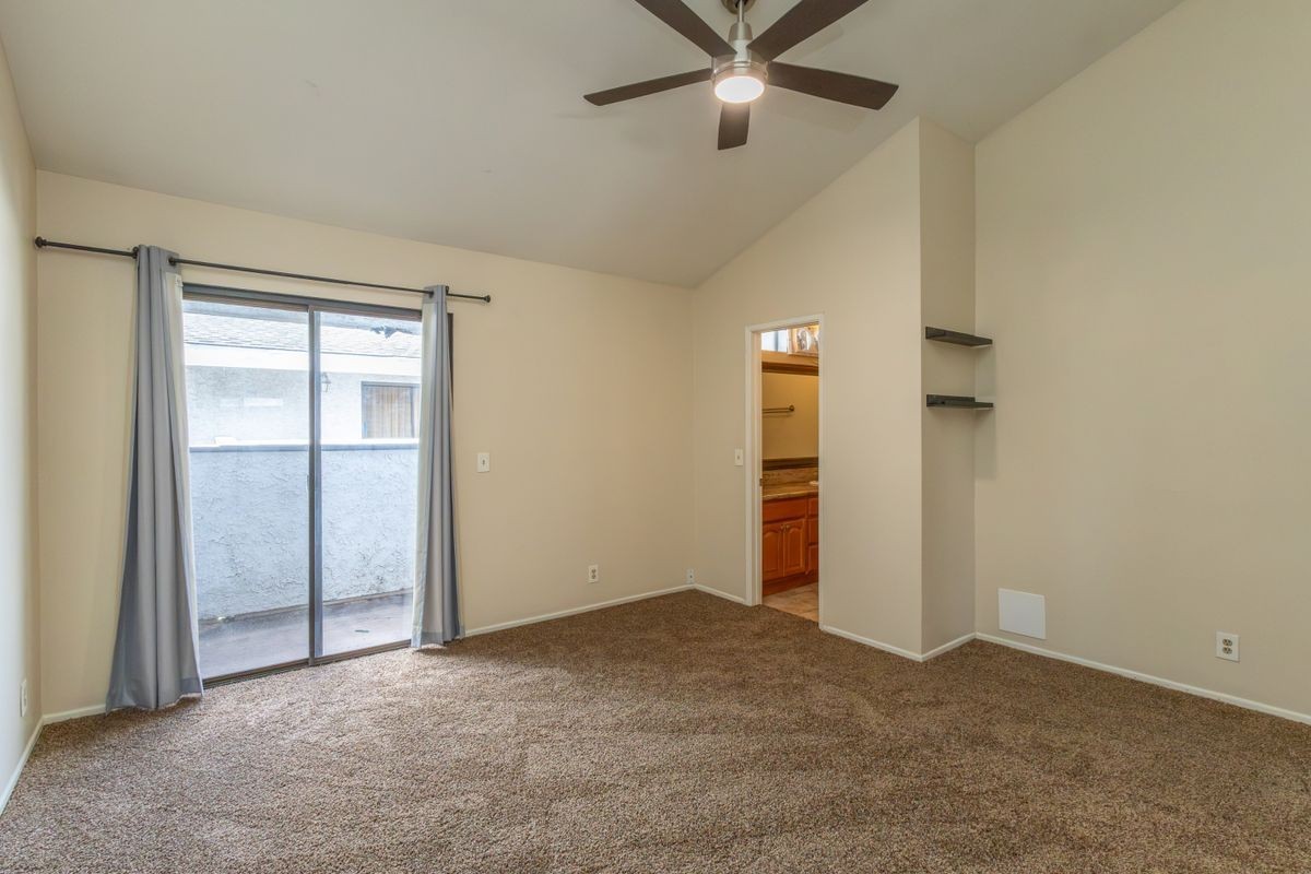 33 Eastern Ave - Photo 4 of 4