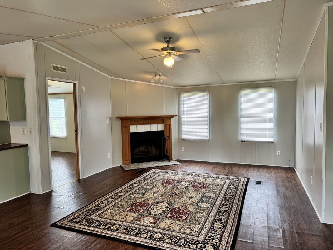 825 Johnson Rd - Photo 2 of 27