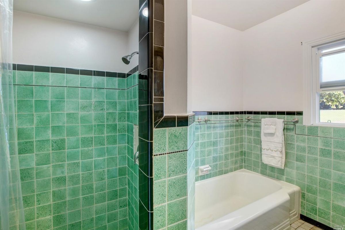 1231 Stevenson St - Photo 2 of 9