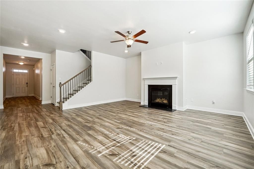 3524 Creek Holw - Photo 5 of 41