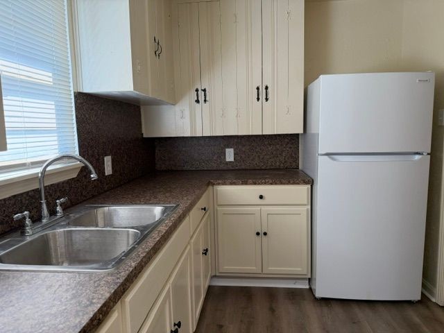 1603 Harding St - Photo 7 of 21