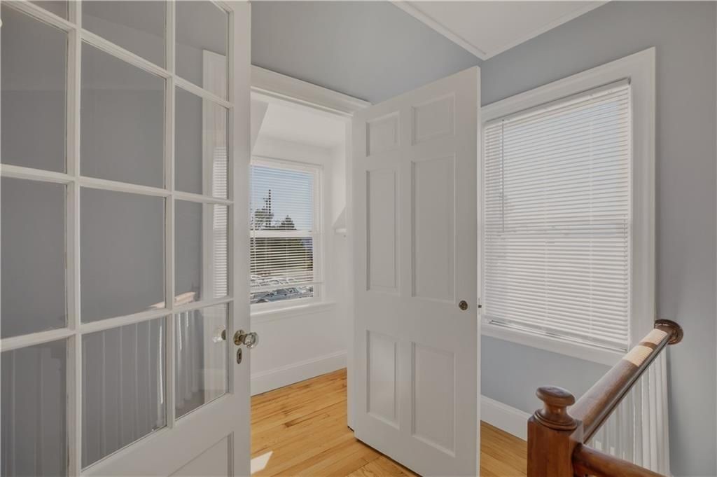 706 Park Ave - Photo 3 of 32
