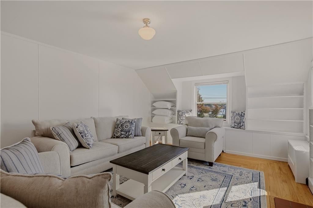 706 Park Ave - Photo 4 of 32