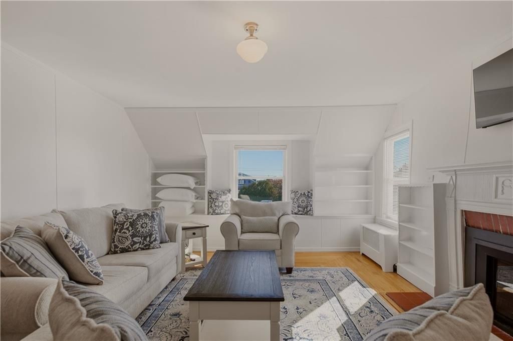 706 Park Ave - Photo 6 of 32