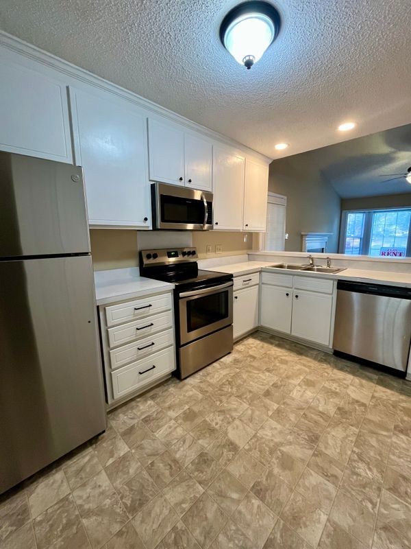 2900 Bishop Rd - Photo 5 of 21