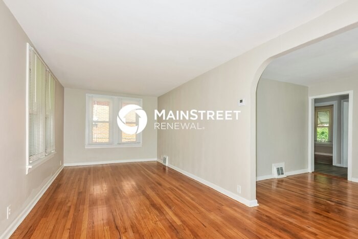 9505 Everman Ave - Photo 2 of 18