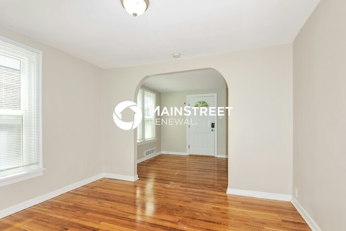 9505 Everman Ave - Photo 5 of 18