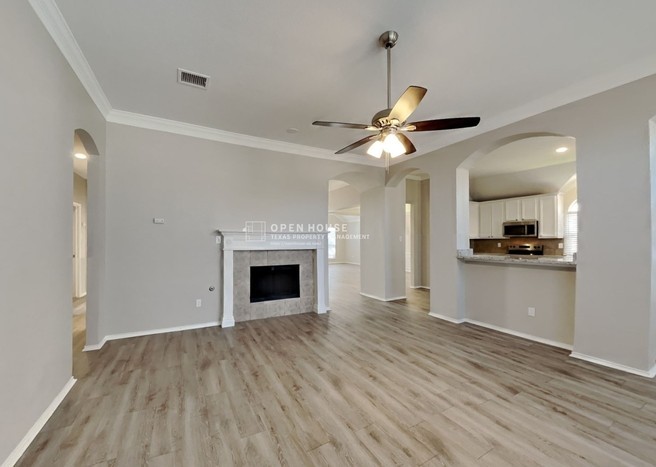 8206 Shoshoni Dr - Photo 4 of 20