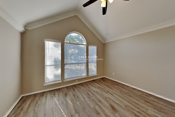 8206 Shoshoni Dr - Photo 6 of 20