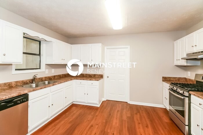 590 Mary Erna Dr - Photo 5 of 18