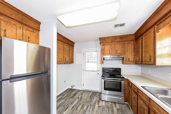 362 Wharfsdale Rd - Photo 3 of 10