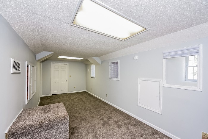 362 Wharfsdale Rd - Photo 4 of 10
