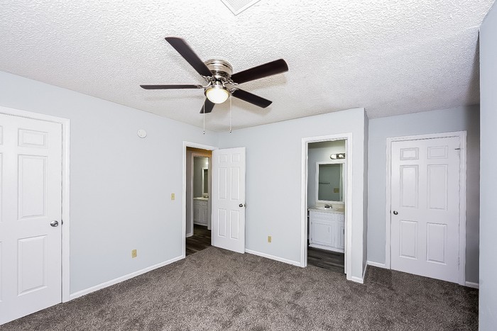 362 Wharfsdale Rd - Photo 5 of 10