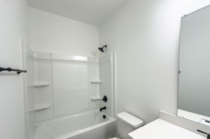 1129 Grady St - Photo 5 of 10