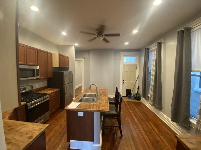 723 Columbia St - Photo 4 of 15
