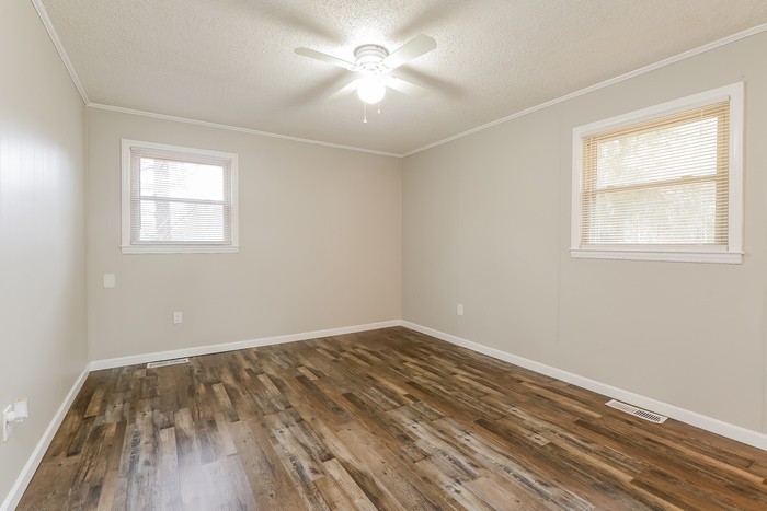 4301 Glenford Dr - Photo 6 of 11