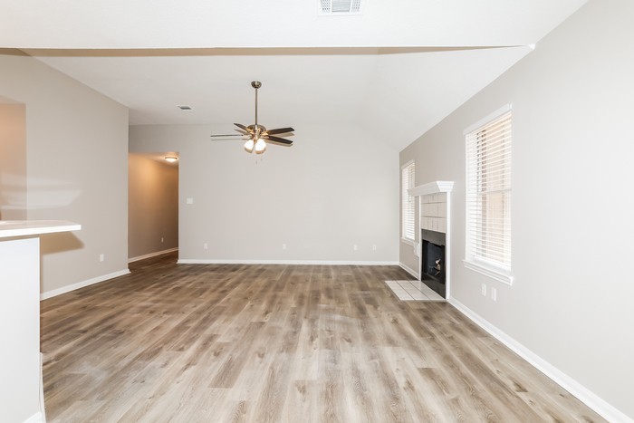 1733 Fay Dr - Photo 3 of 21