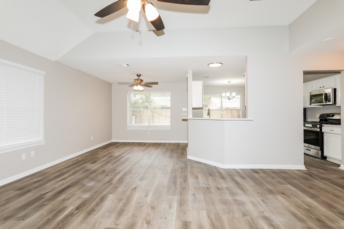1733 Fay Dr - Photo 5 of 21