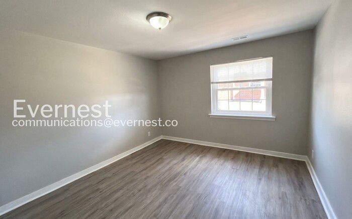 1018 4th Ave W #2 - Photo 7 of 13