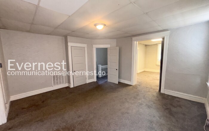 3458 Alberta St #2 - Photo 5 of 15