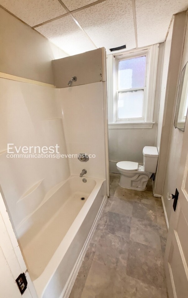 3458 Alberta St #2 - Photo 7 of 15