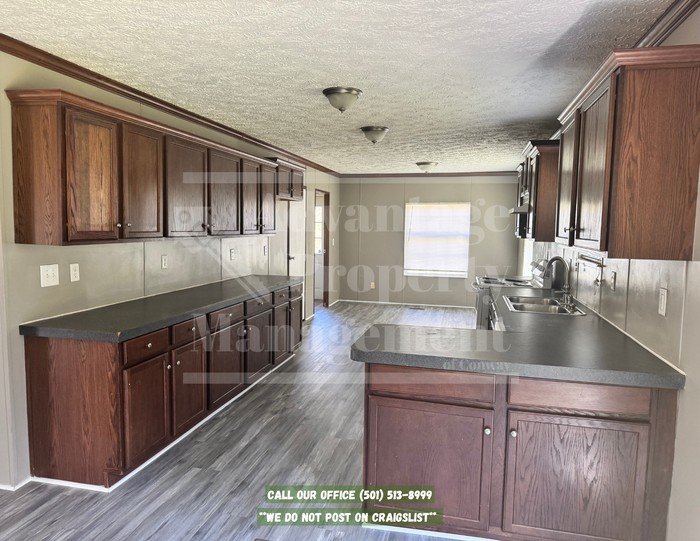 204 Burgess Ln - Photo 6 of 20