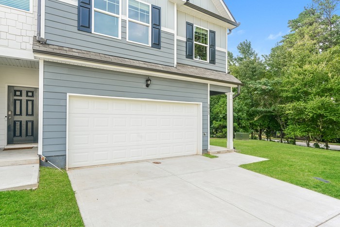 3413 Endurance Ct #7 - Photo 2 of 20