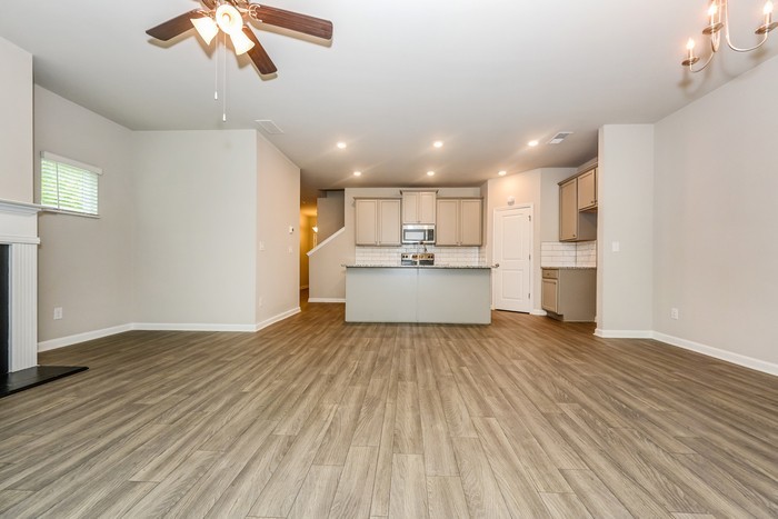3413 Endurance Ct #7 - Photo 4 of 20