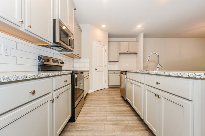 3413 Endurance Ct #7 - Photo 7 of 20