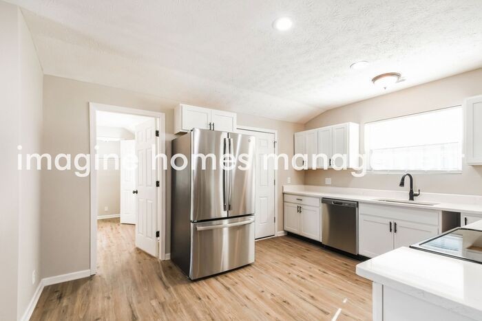 529 Prospect St - Photo 7 of 18
