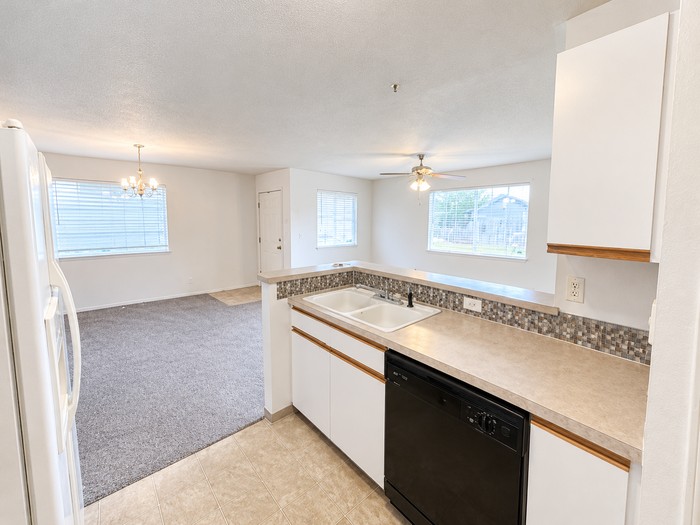 525 Caribou Dr #D - Photo 4 of 12