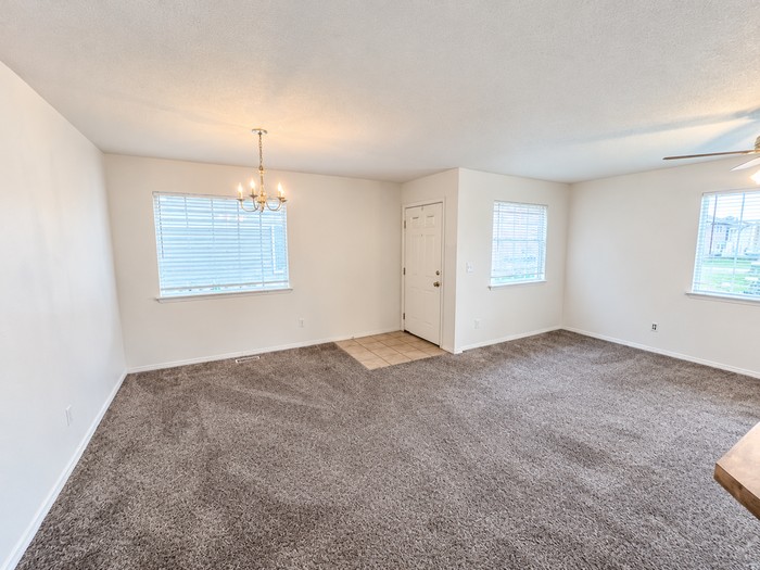 525 Caribou Dr #D - Photo 3 of 12