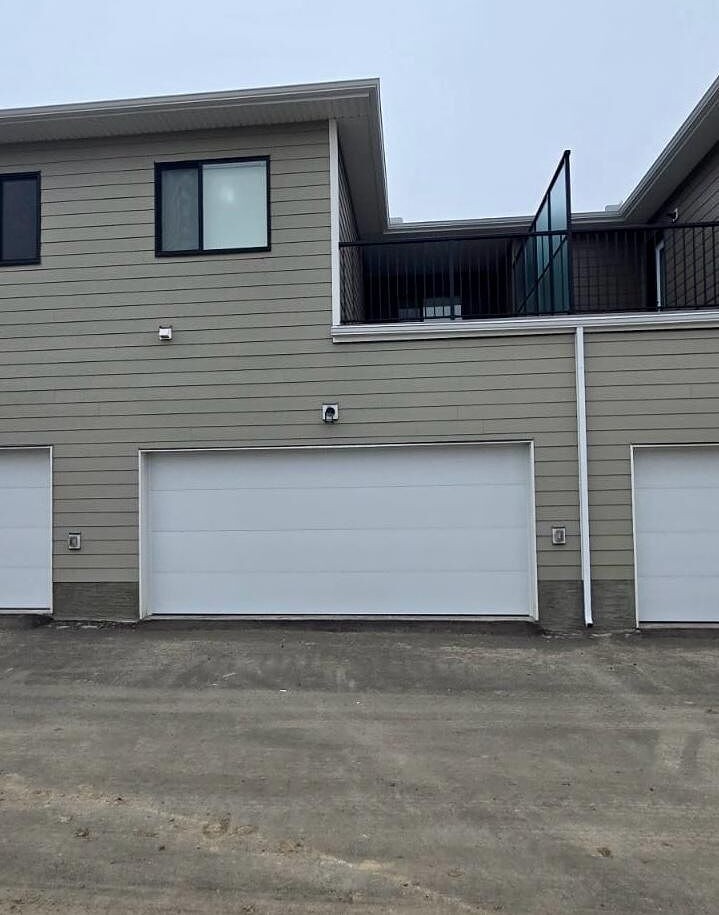 109 Eston Ci SE - Photo 2 of 17