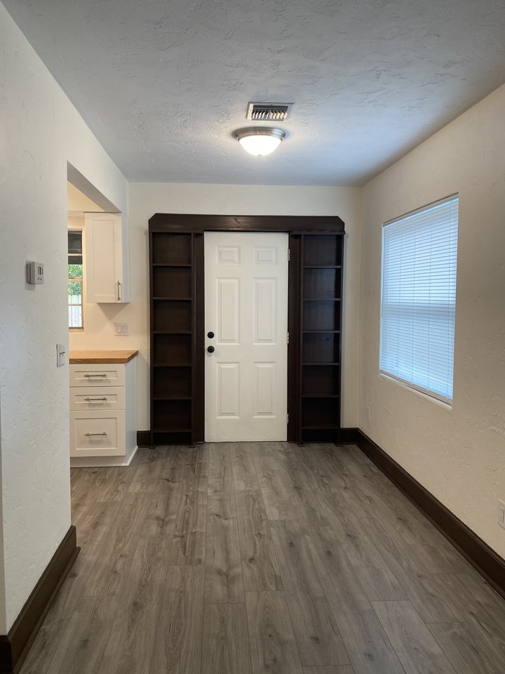 115 Se 9th St #NA - Photo 6 of 18