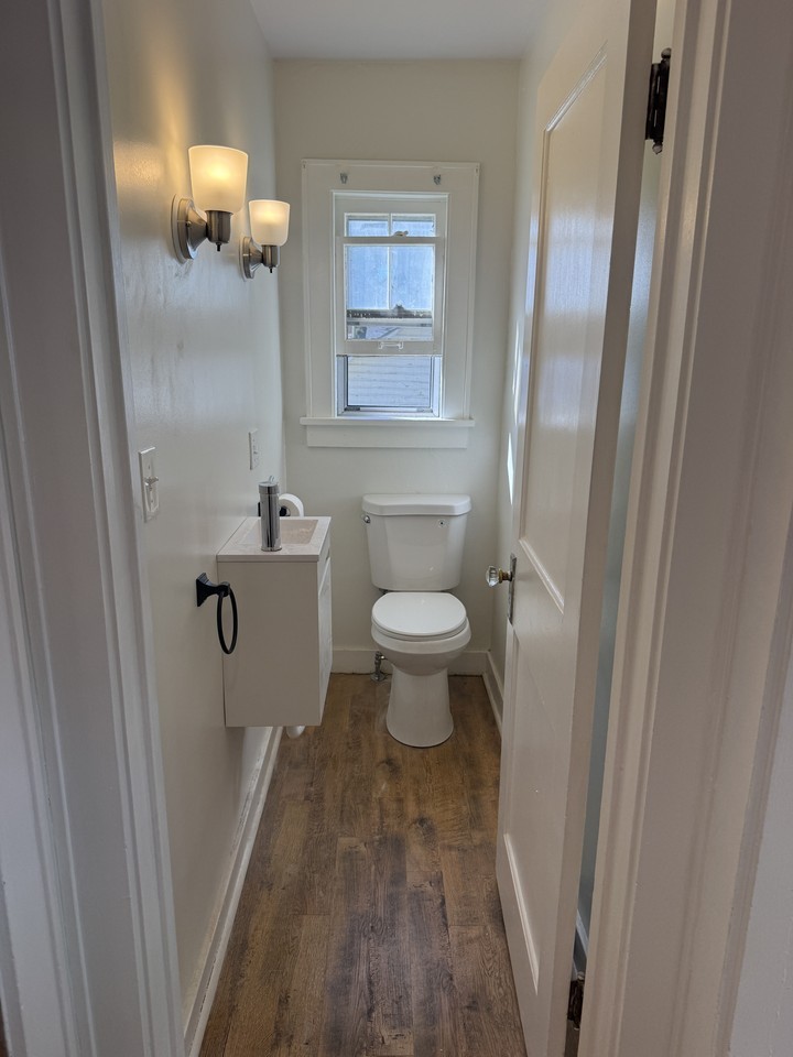 1259 Sw High Ave #NA - Photo 6 of 20