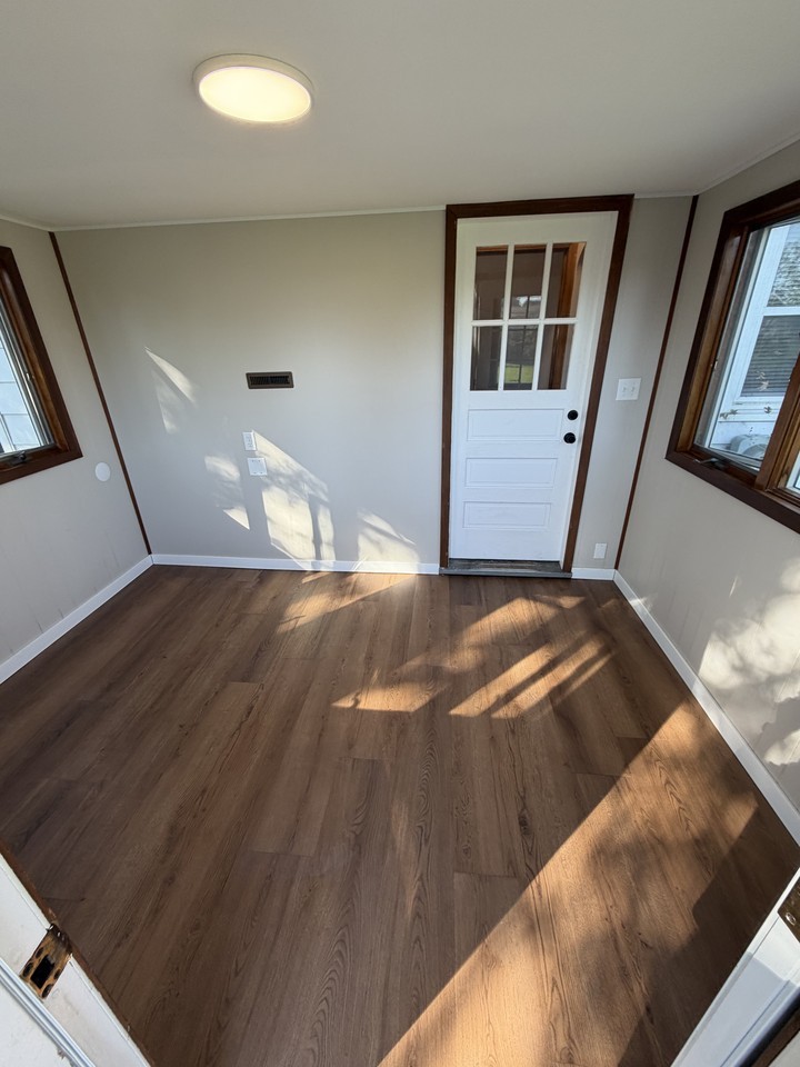 139 21st St Sw #NA - Photo 3 of 37