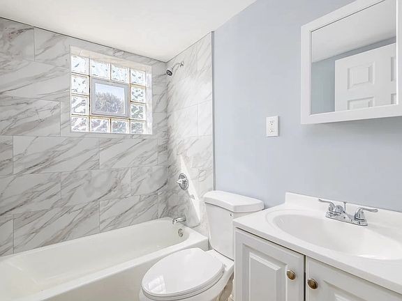 314 Wilson Ave #H - Photo 5 of 8