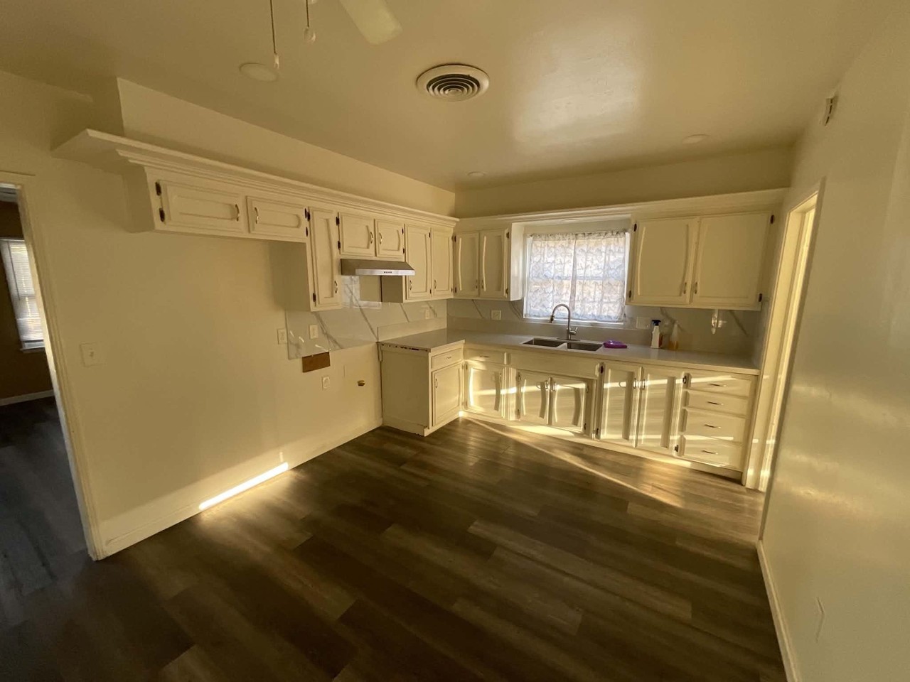318 S Myrtle St #NA - Photo 5 of 10