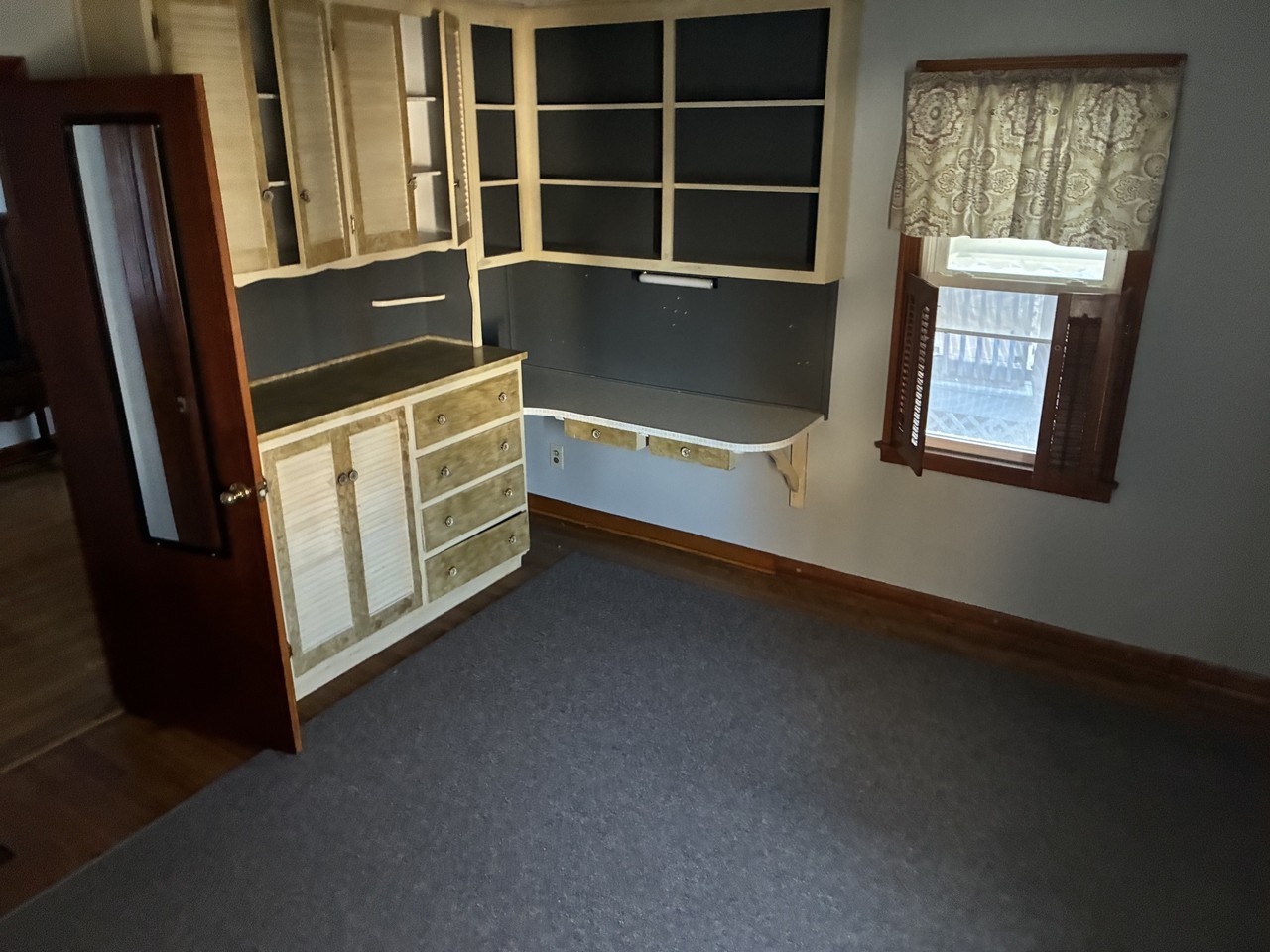 2736 Grand Ave - Photo 5 of 11