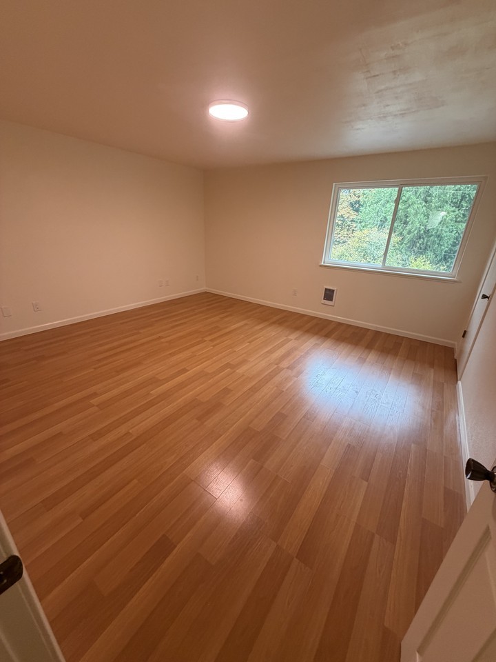 5803 Kitsap Way #5803 - Photo 2 of 14