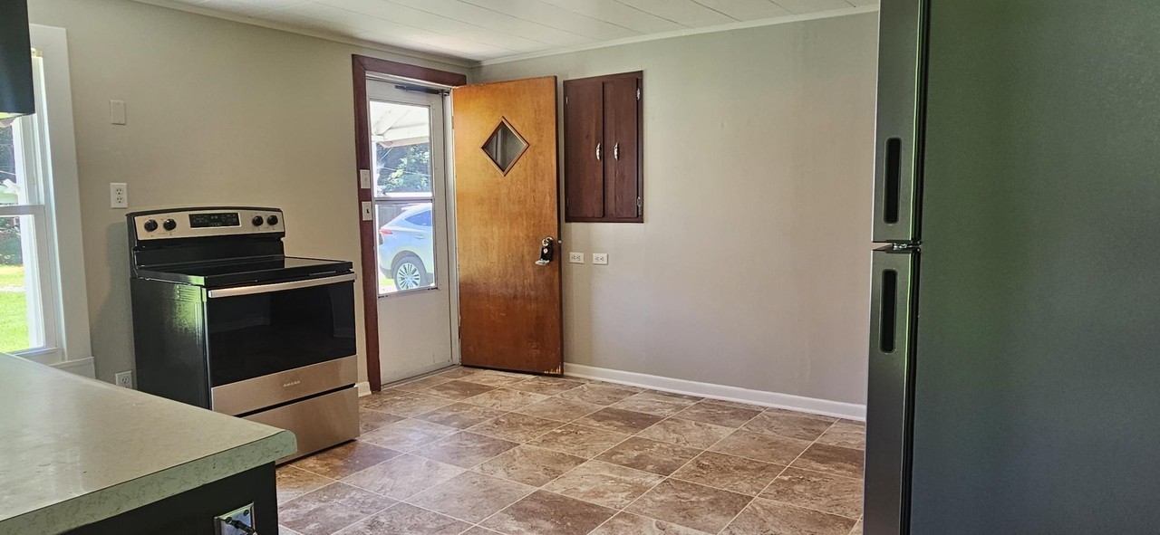 104 Bridge St #NA - Photo 3 of 11